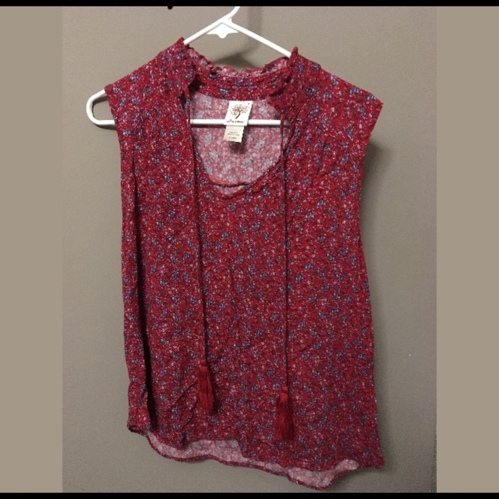 Floral sleeveless top